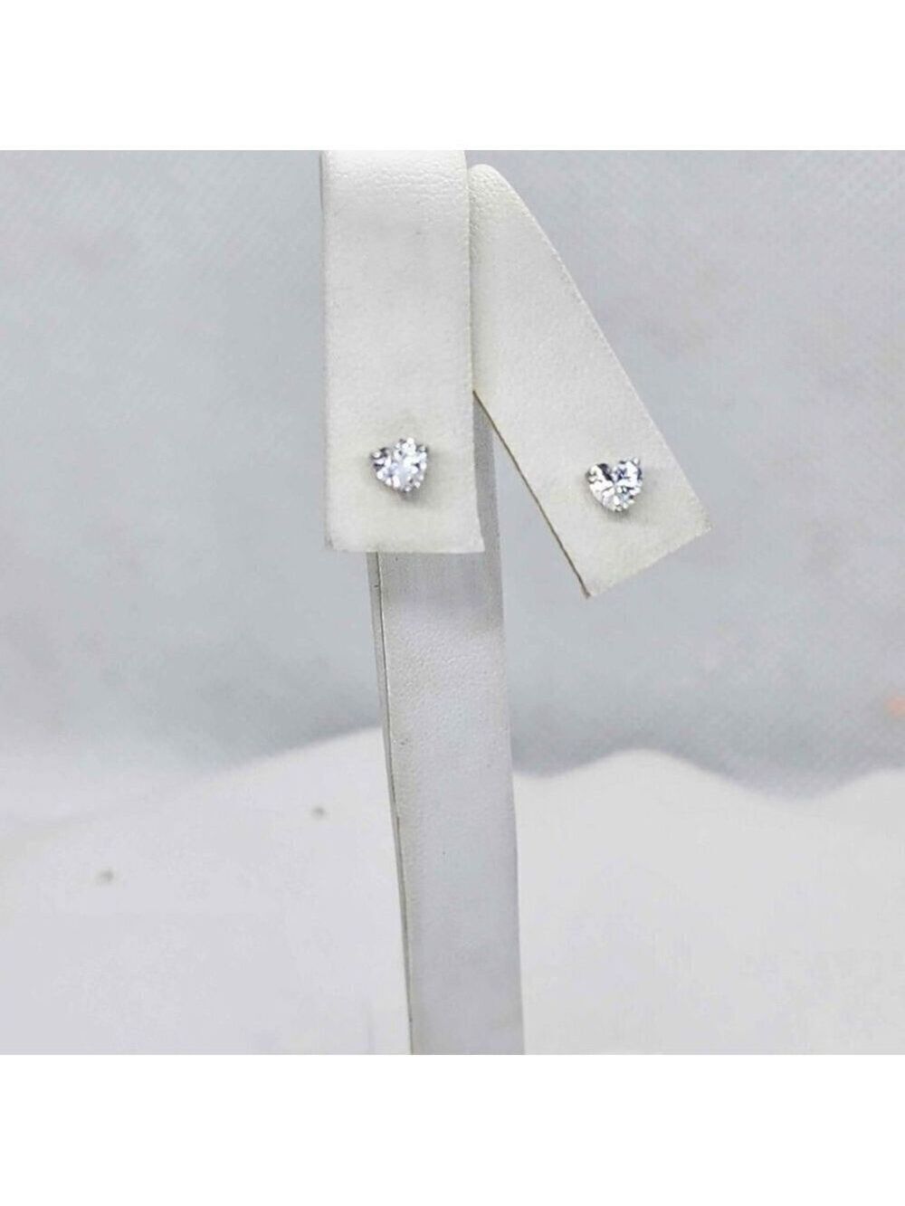Brand New   Sterling Silver 925 Heart Studs Earrings